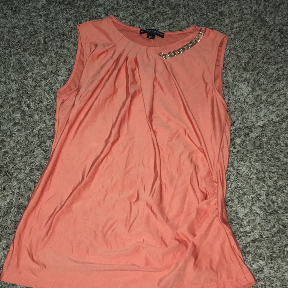 Sleeveless blouse